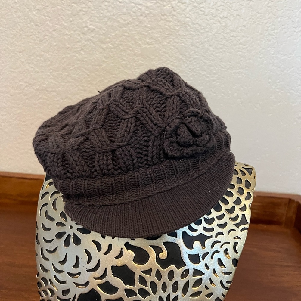 Gray, Children’s place kids 7-8 knit beanie with flower